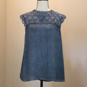 NWT new Francesca’s crochet top size M